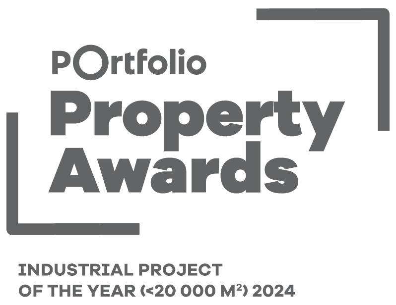 Property Awards Logo 2024 Industrial Project Of The Year 20 000 M2 1 Szurke.png